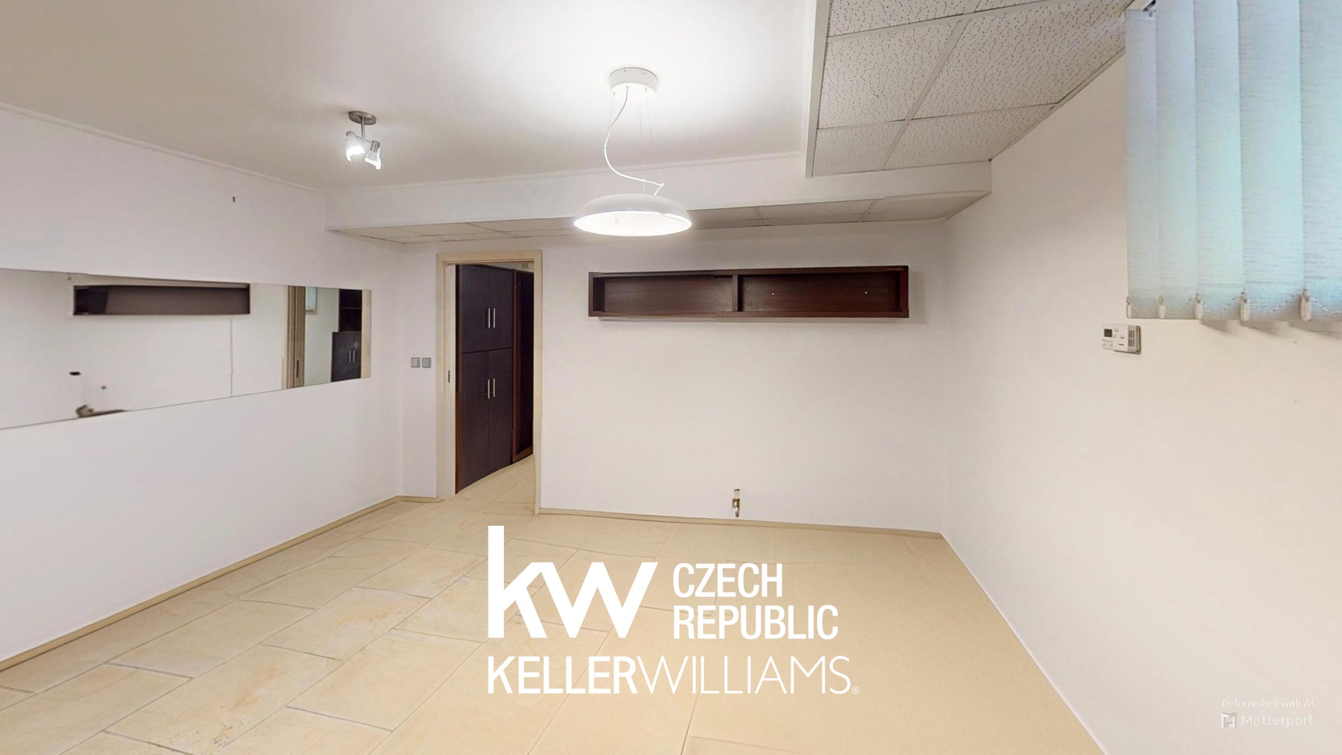 Pronajem-nebytoveho-prostoru-Houdkova-ulice-Praha-5-Kosire-Living-Room-Defurnished