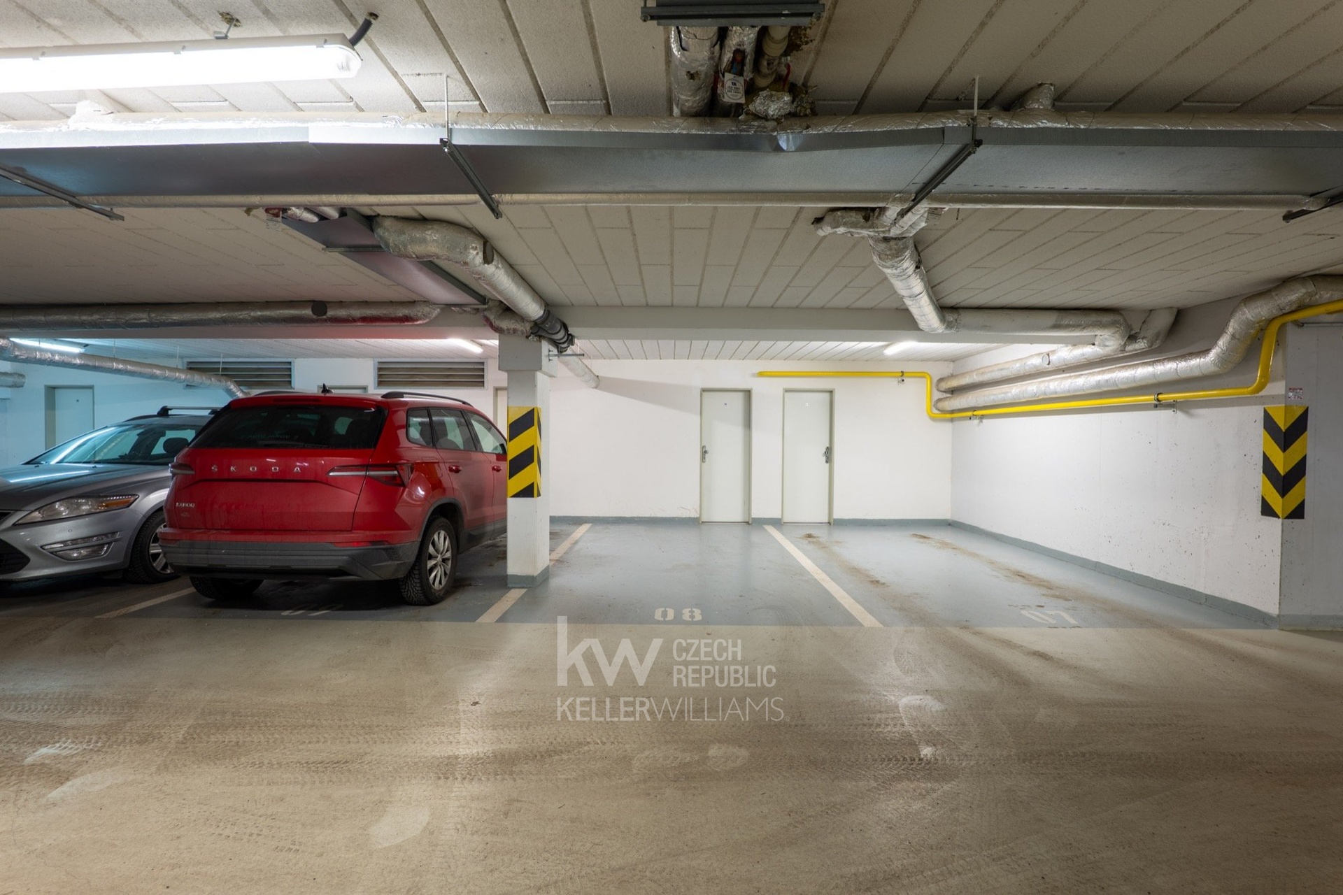Garážové stání& sklepní kóje