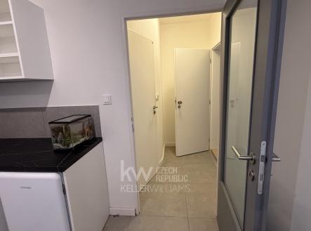 Byt, ul. Nušlova - Vrzáková & Boháč | Pronájem bytu, 1+kk, 17 m²