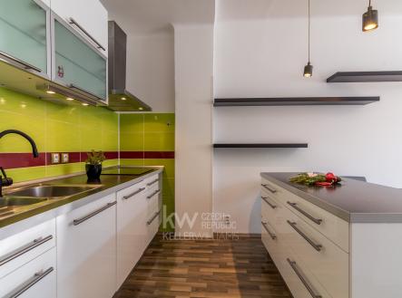 Byt 2+kk, ul. Za Zelenou liškou - Vrzáková & Boháč | Pronájem bytu, 2+kk, 52 m²