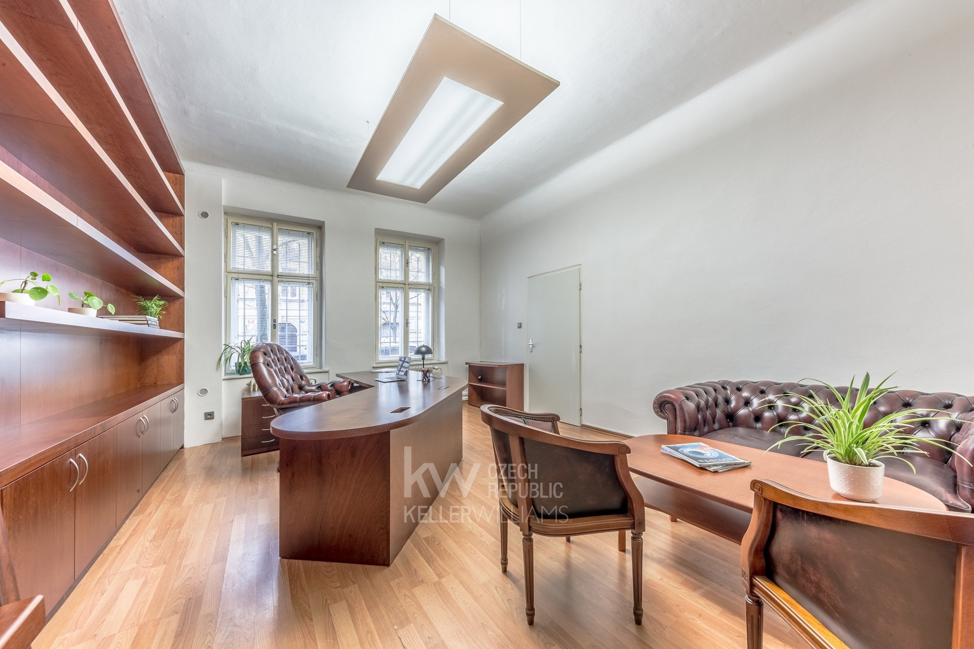 přízemí-hlavní kancelář