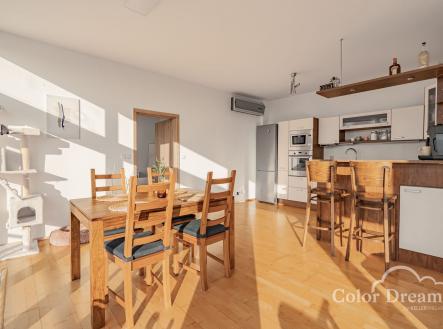 kuchyně s jídelnou | Prodej bytu, 3+kk, 142 m²