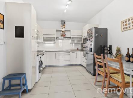 @renemuska #nemovito #prodej #byt #karlin | Prodej bytu, 2+1, 72 m²