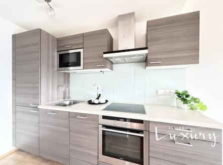 Kuchyňská linka | Pronájem bytu, 1+kk, 38 m²