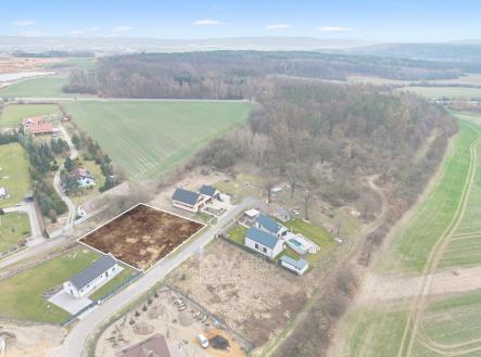Pohled na pozemek směrem na jihovýchod - vyznačený | Prodej - pozemek pro bydlení, 1 257 m²