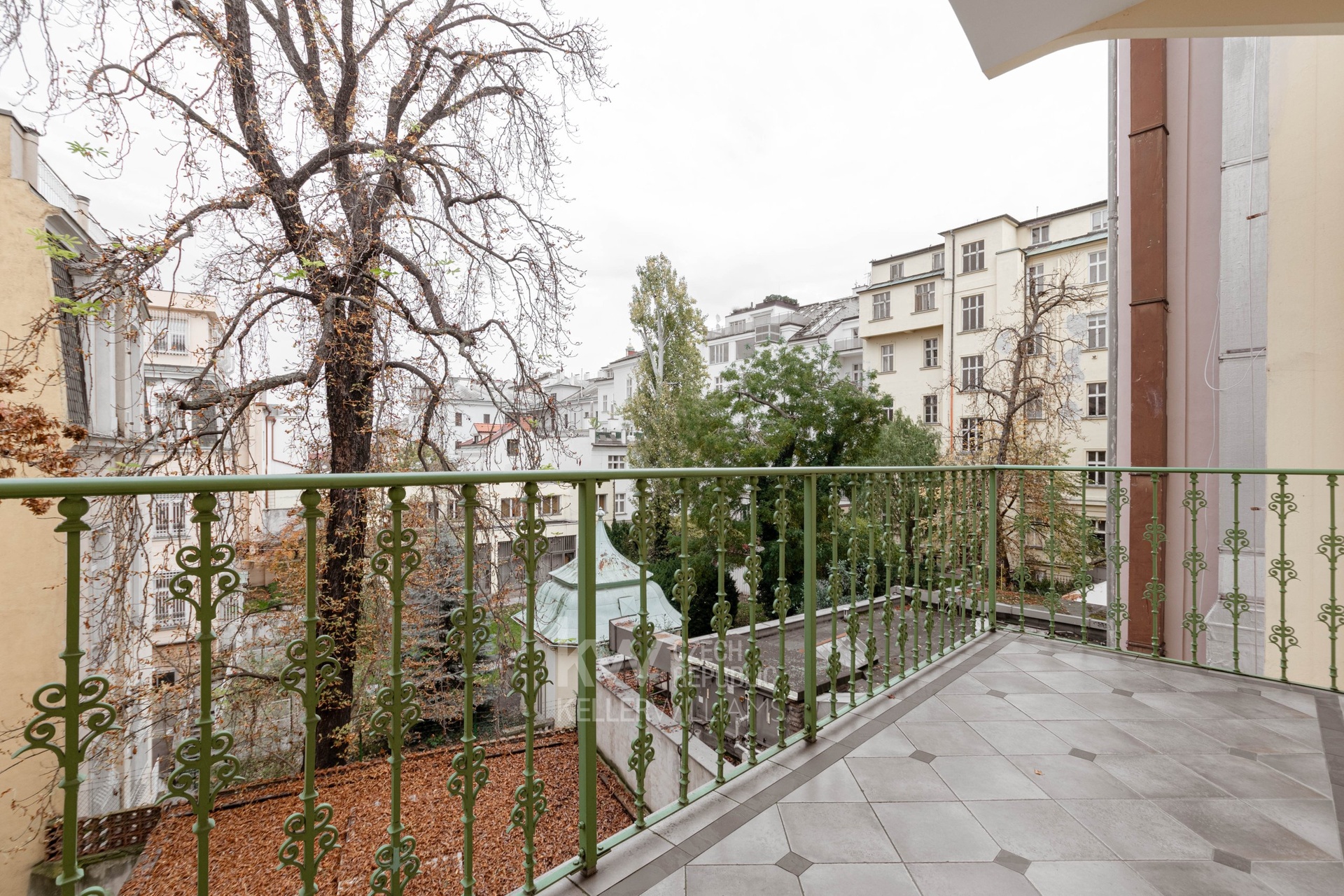 HUD_1490-HDR