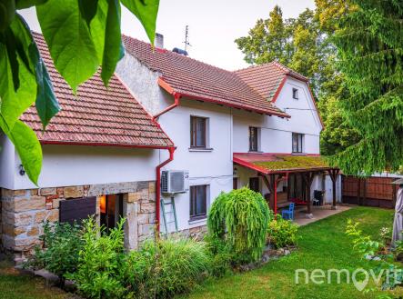 Lobeč 38 | Prodej - dům/vila, 340 m²