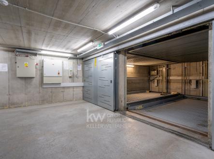 Garáž Kodaňská - Vrzáková & Boháč | Pronájem - malý objekt/garáž