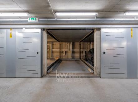 Garáž Kodaňská - Vrzáková & Boháč | Pronájem - malý objekt/garáž