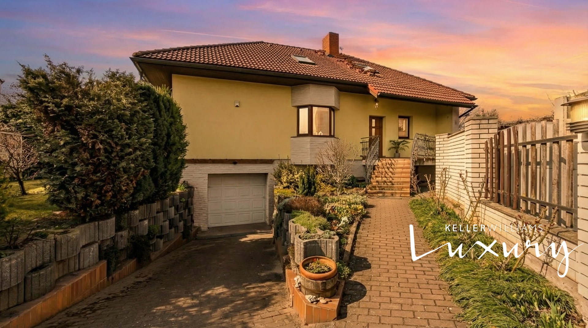 Prodej rodinného domu 286 m² se zahradou 510 m² a wellness zázemím – Veleň