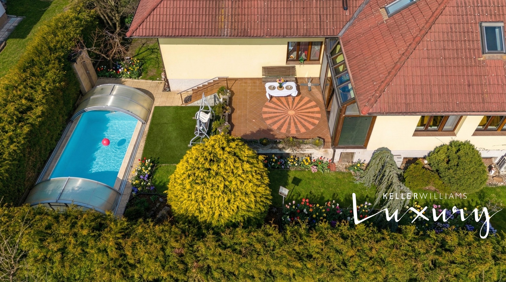 Prodej rodinného domu 286 m² se zahradou 510 m² a wellness zázemím – Veleň