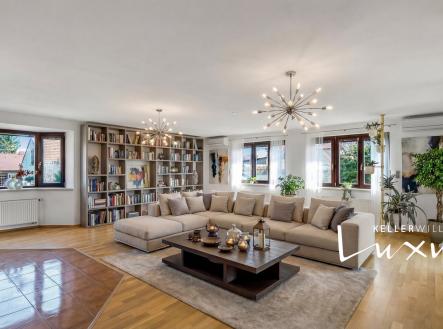 Virtual staging | Prodej - dům/vila, 286 m²