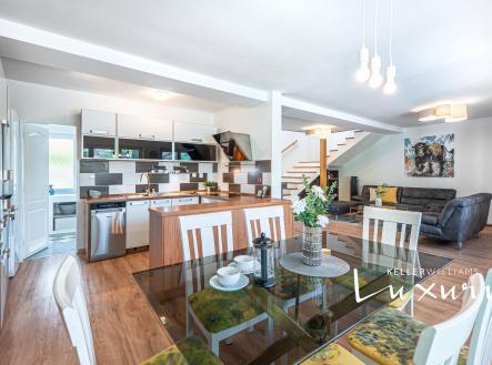 P1781894 | Prodej - dům/vila, 319 m²