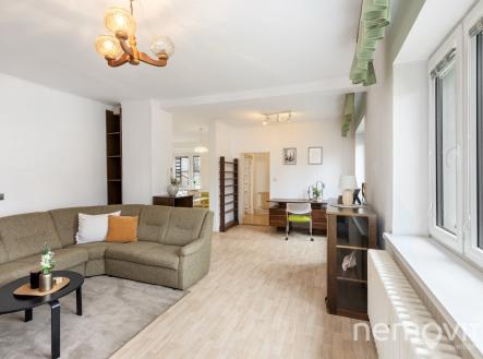 V Nové Hostivaři 24 | Prodej - dům/vila, 226 m²