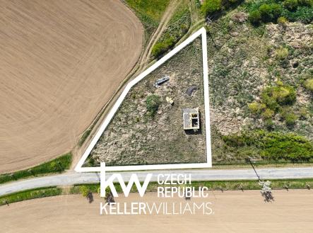 dji_fly_20260428_103014_0937_1777365149179_photo | Prodej - pozemek, zahrada, 1 652 m²
