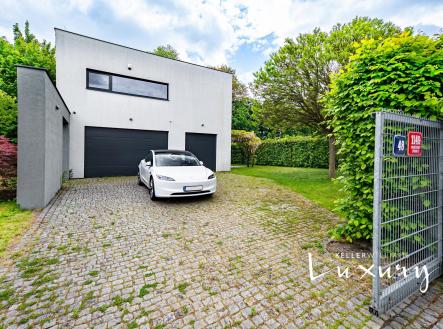 P1784169 | Prodej - dům/vila, 266 m²