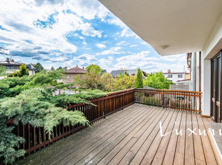 Dolnojirčanská - pohled terasa  | Prodej - dům/vila, 340 m²