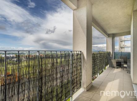 Lodžie z obývacího pokoje | Prodej bytu, 4+kk, 122 m²