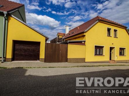 . | Prodej - dům/vila, 288 m²