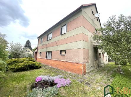 pohled zboku | Prodej - dům/vila, 380 m²