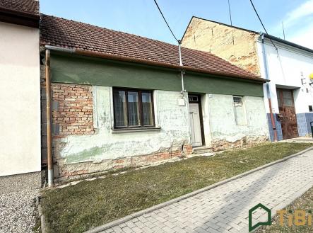 pohled z ulice | Prodej - dům/vila, 100 m²