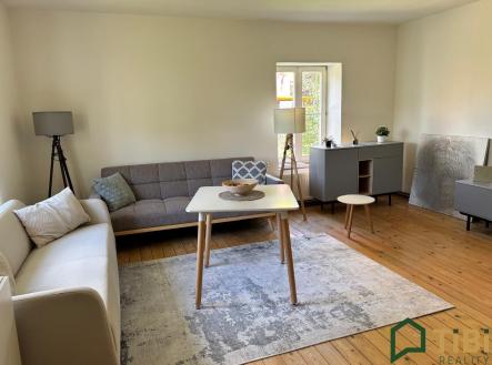 a334f5cd-bdc4-401c-9981-0e5a9089365e | Prodej - dům/vila, 220 m²