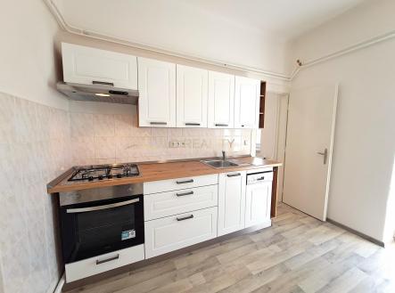 20250430_151923.jpg | Pronájem bytu, 3+1, 86 m²