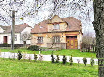 Okolí domu | Prodej - dům/vila, 236 m²