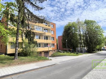 Okolí domu | Pronájem bytu, 3+1, 71 m²