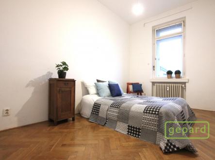 Klidná ložnice | Pronájem bytu, 2+1, 65 m²
