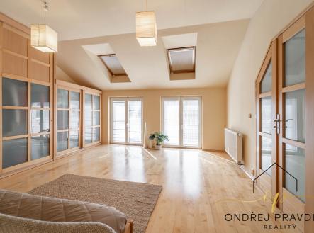 skr00213-hdr.jpg | Prodej - dům/vila, 265 m²