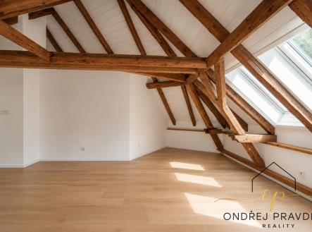 Obývací pokoj s kuchyňským koutem | Prodej bytu, 3+kk, 96 m²