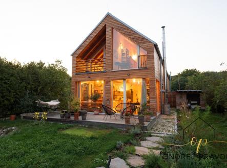 1709116.jpg | Prodej - dům/vila, 204 m²