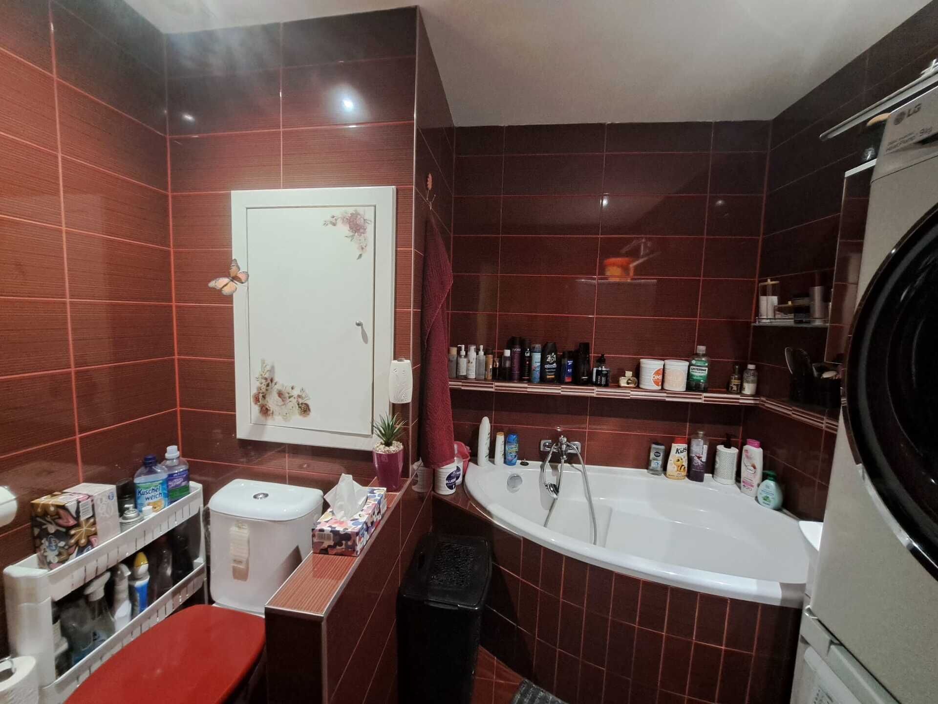 Prodej bytu 2+1, DV,61 m2, lodžie 6 m2, ulice Holešická v Chomutově.