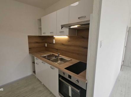 Pronájem bytu, 1+kk, 32 m² obrázek