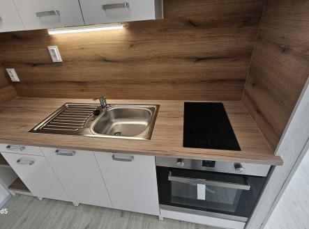 Pronájem bytu, 1+kk, 32 m²