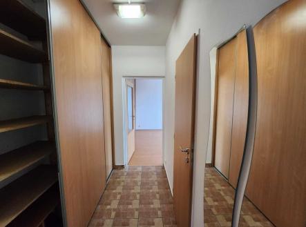 Pronájem bytu, 2+1, 61 m²