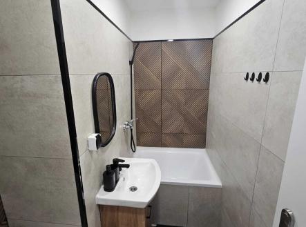 Pronájem bytu, 1+kk, 30 m²