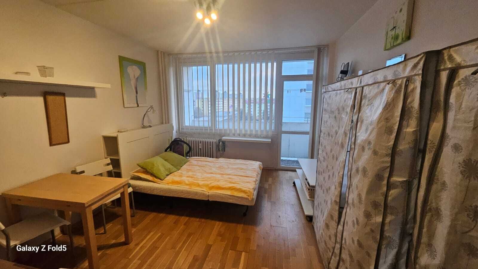 Akce listopad 2025 provize za polovinu! Pronájem vybaveného bytu 1+kk+lodžie v centru města Most