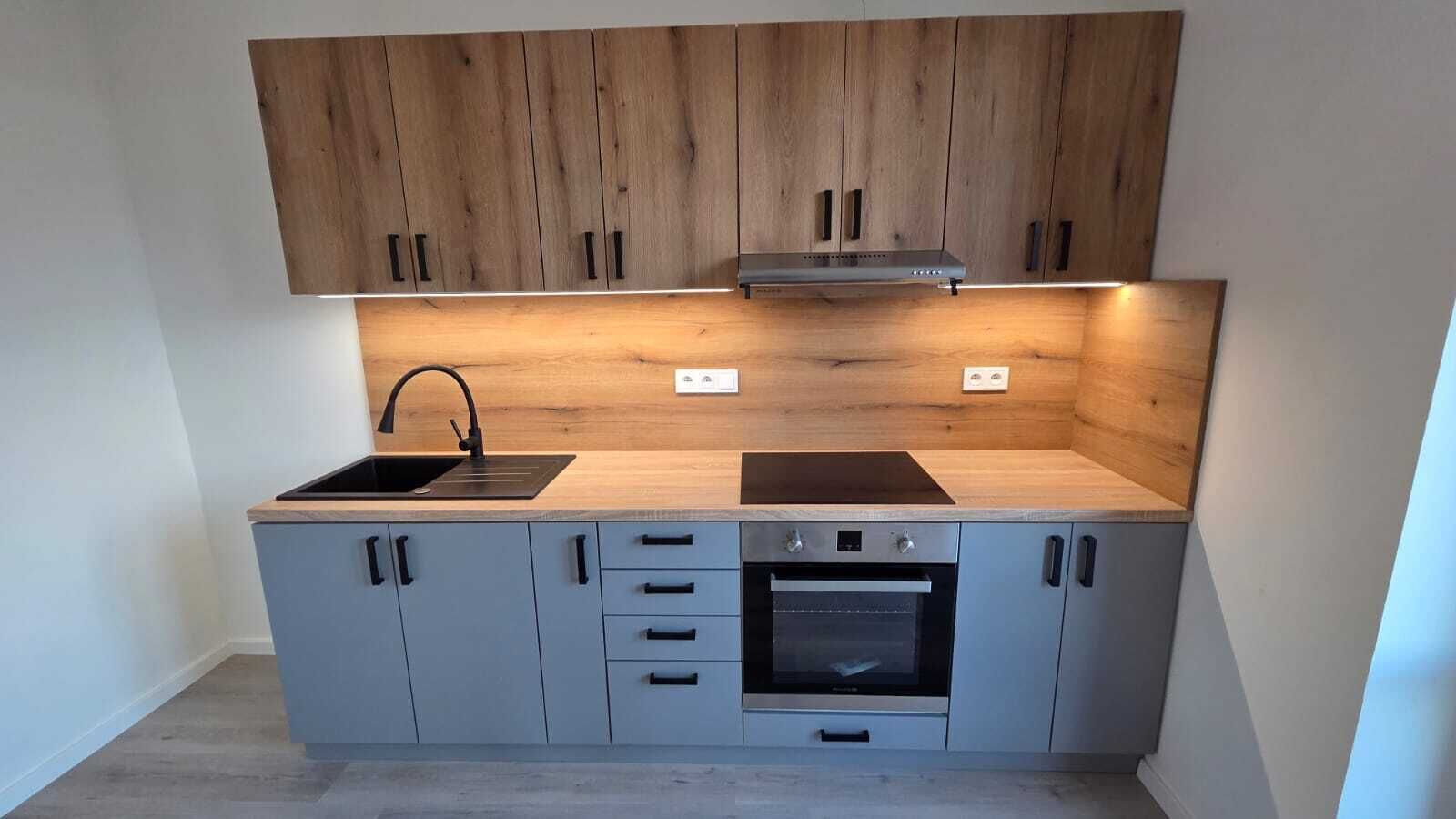 Pronájem zrekonstruovaného bytu 3+1+balkón ve vyhledávané lokalitě v Lounech v ul. Tyršovo náměstí