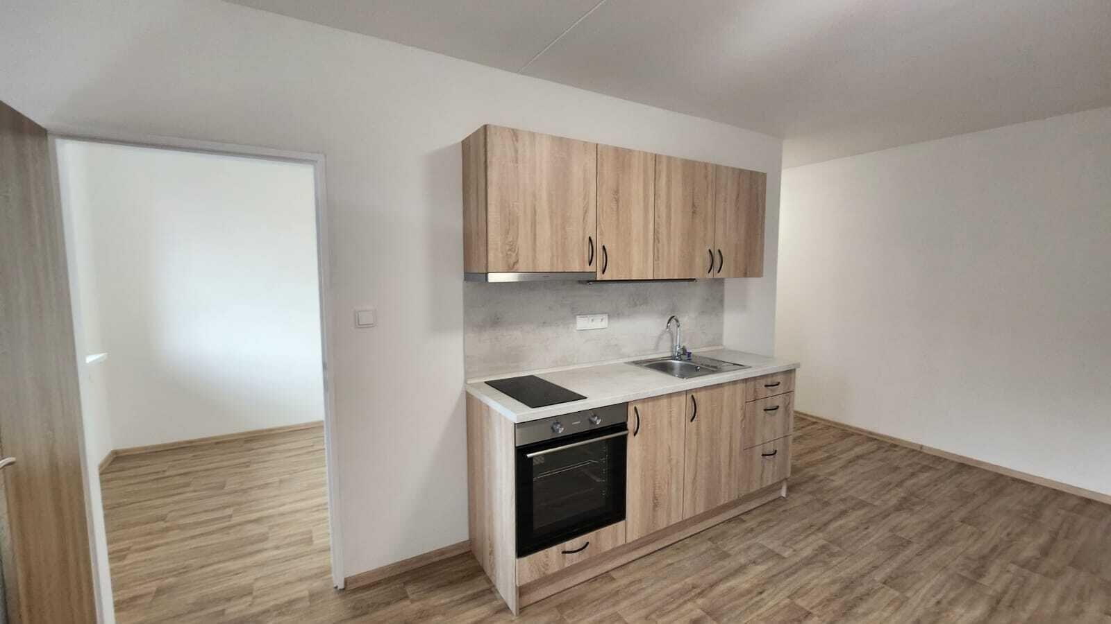 Pronájem hezkého zrekonstruovaného bytu 2+kk+lodžie v ulici Brněnská v Mostě