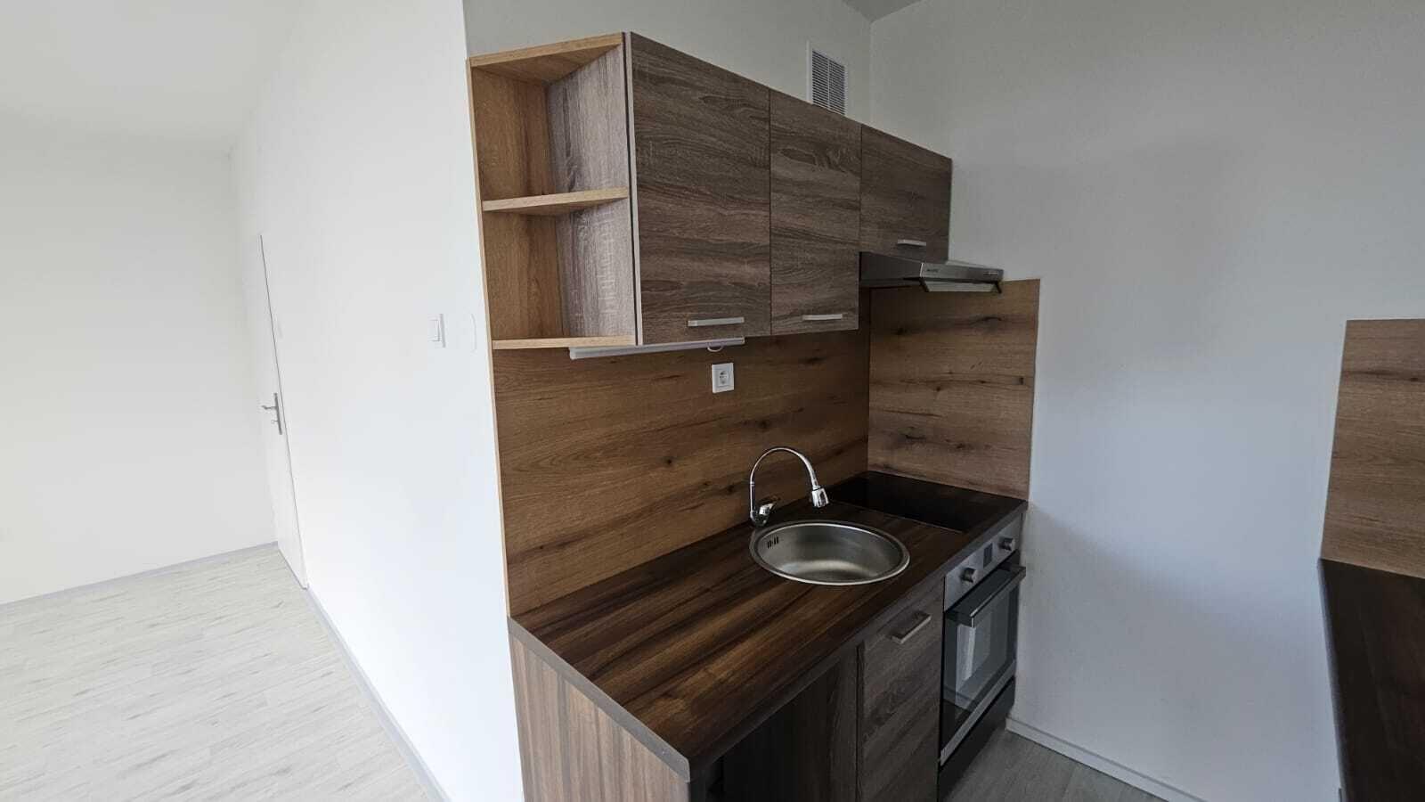 Pronájem bytu 1+kk v ulici Kundratická v Chomutově