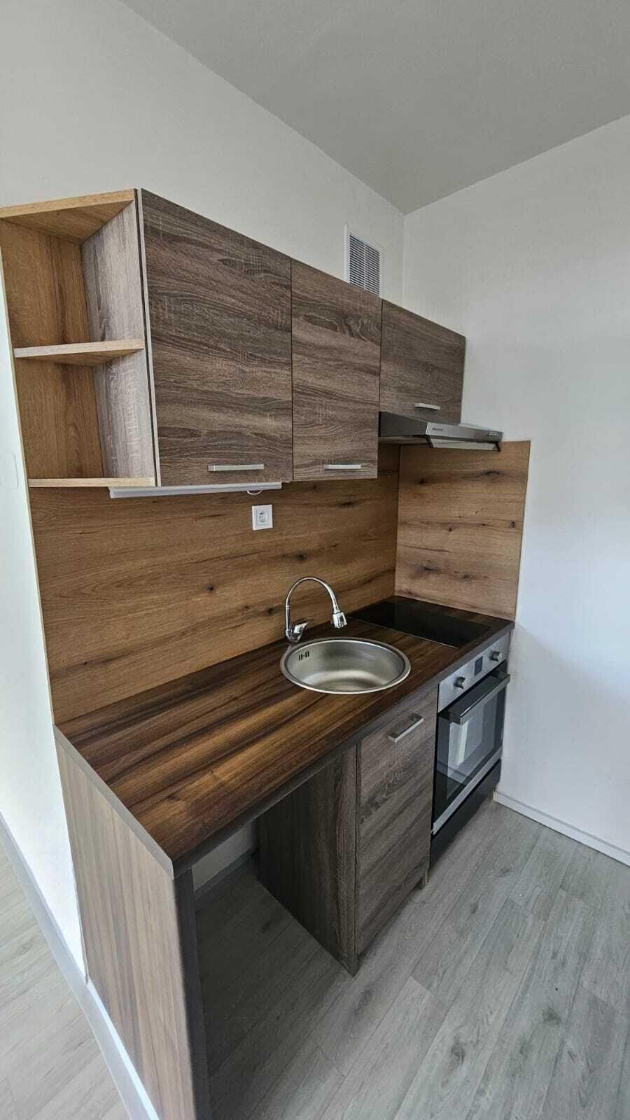 Pronájem bytu 1+kk v ulici Kundratická v Chomutově