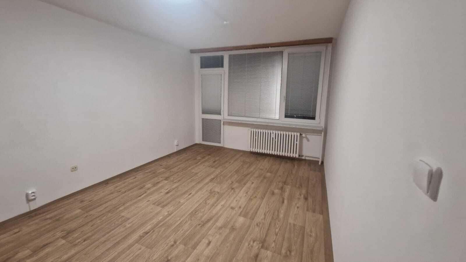 Pronájem bytu 3+1+lodžie v ulici Tolstého v Ústí nad Labem - Střekov