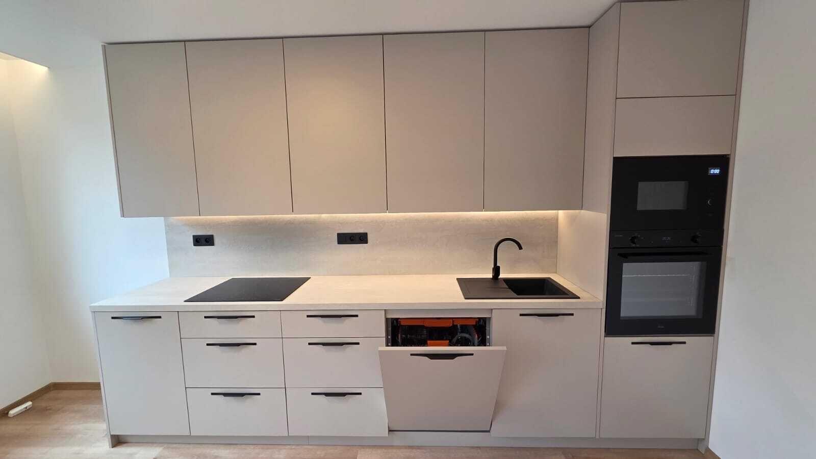 Pronájem nadstandartně zrekonstruovaného bytu 3+1 v ulici Bělehradská v Mostě