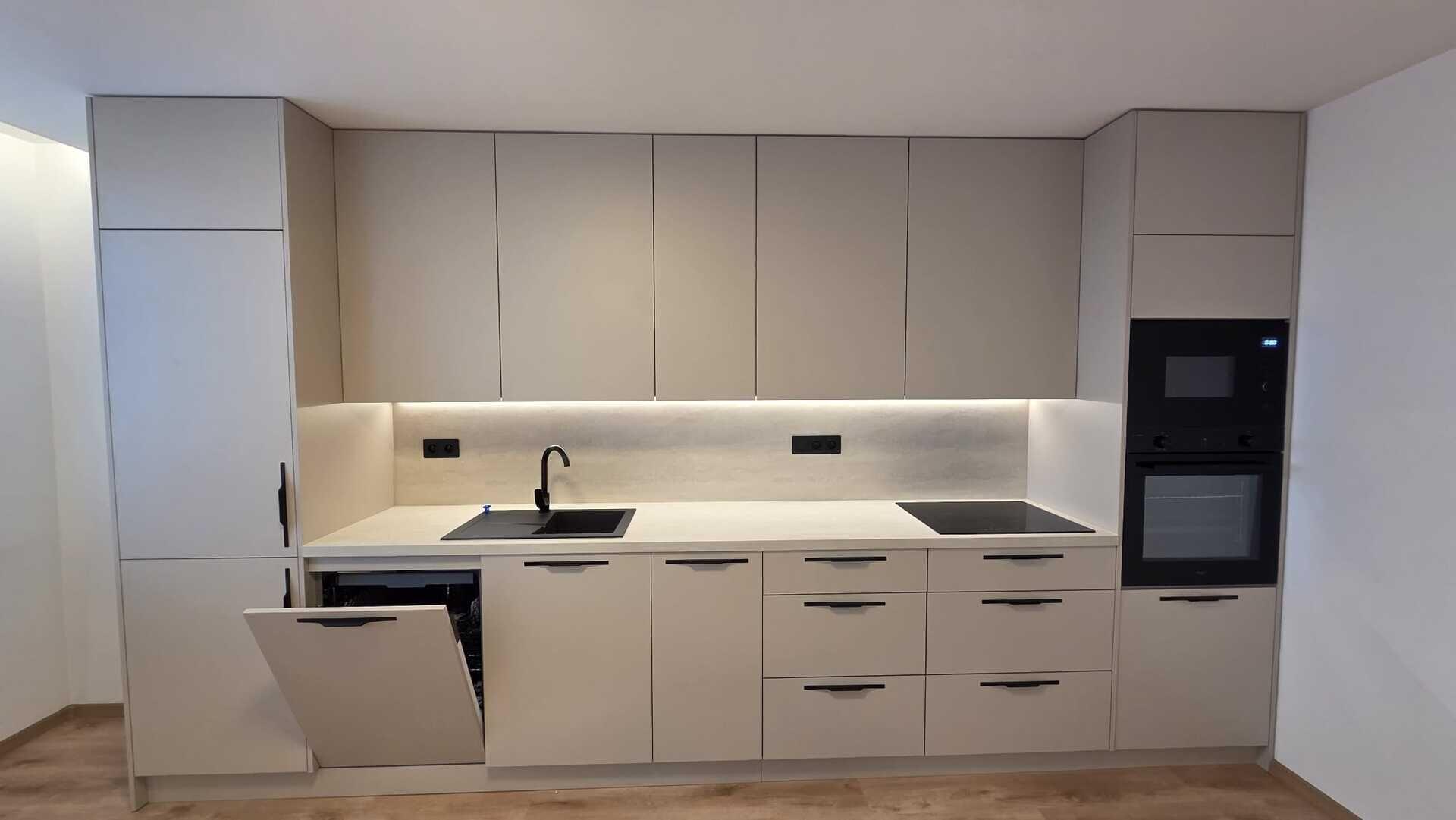 Pronájem luxusně zrekonstruovaného bytu 3+1+L v ulici M. Gorkého v Mostě