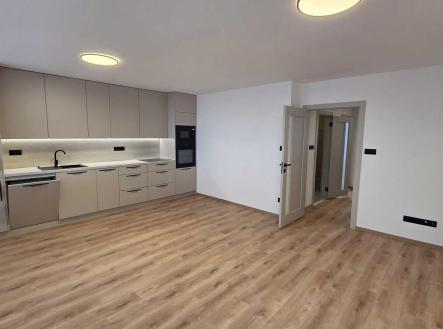 Pronájem bytu, 3+1, 67 m²