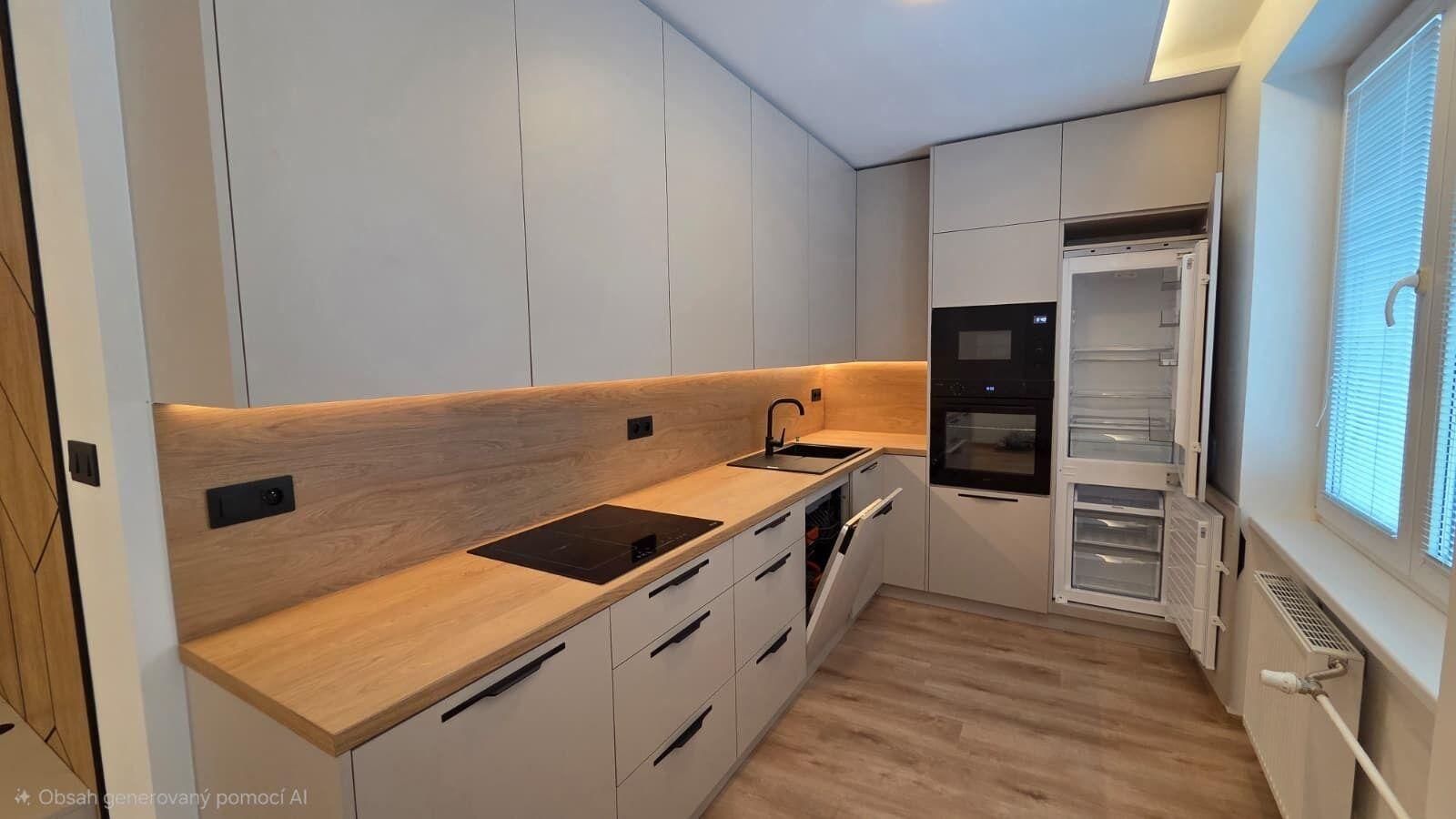 Pronájem luxusně zrekonstruovaného bytu 2+1 s moderní kuchyní v ulici SNP v Mostě