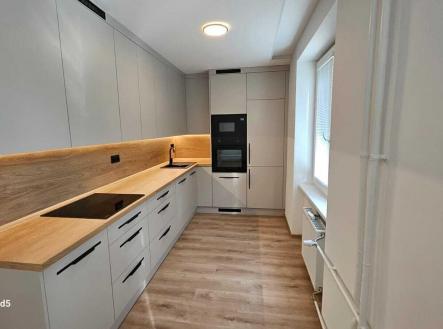 Pronájem bytu, 2+1, 53 m²