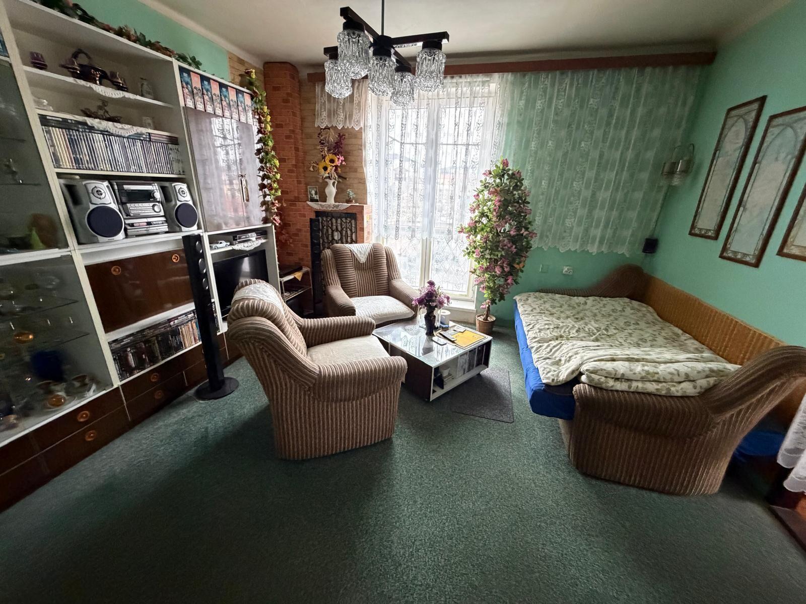 Pronájem vybaveného bytu 2+1+B v ulici Tř. Budovatelů v Mostě